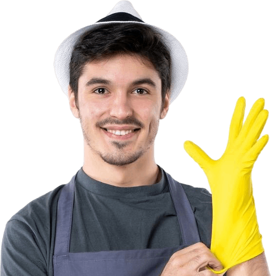Mann mit Hut und Plastikhandschuhen